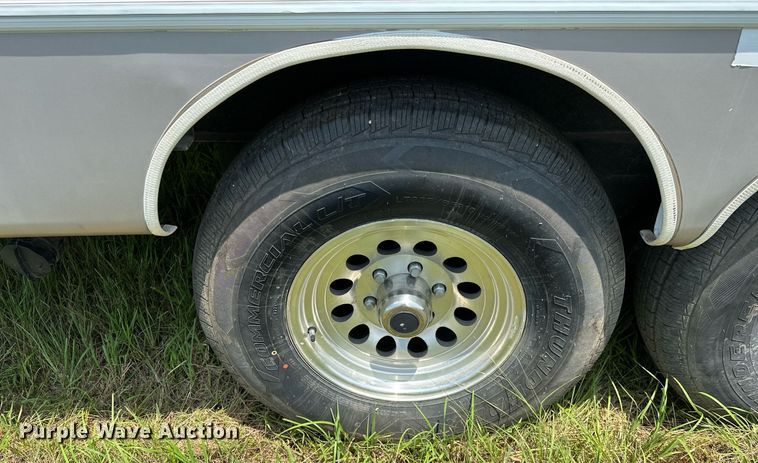 image for item OC9037 2003 Forest River Cardinal  camper
