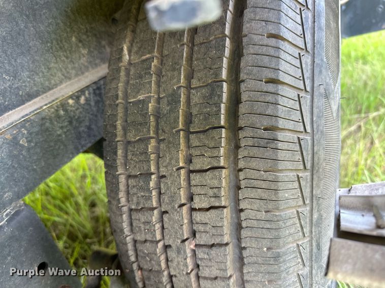 image for item OC9037 2003 Forest River Cardinal  camper