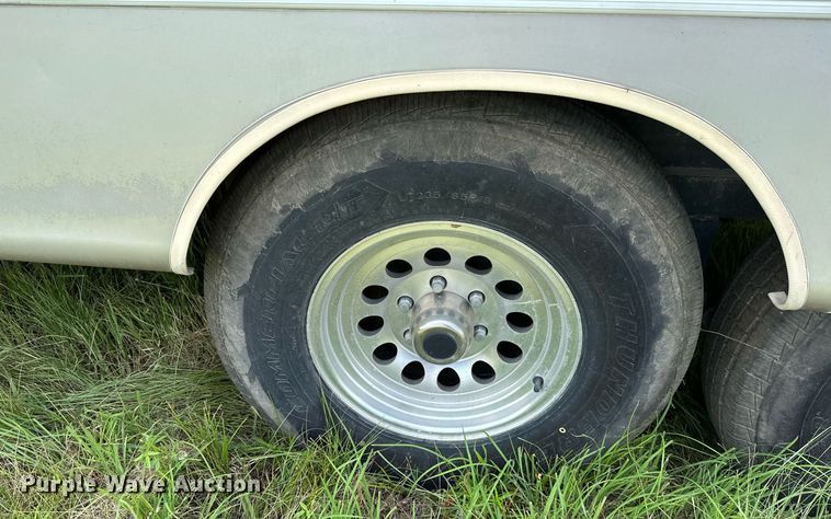 image for item OC9037 2003 Forest River Cardinal  camper