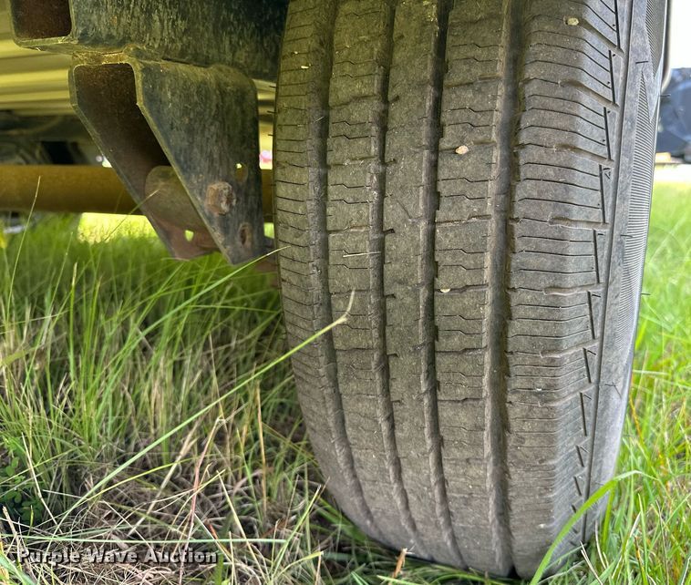 image for item OC9037 2003 Forest River Cardinal  camper