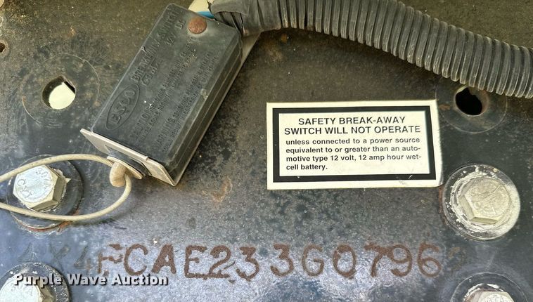 image for item OC9037 2003 Forest River Cardinal  camper