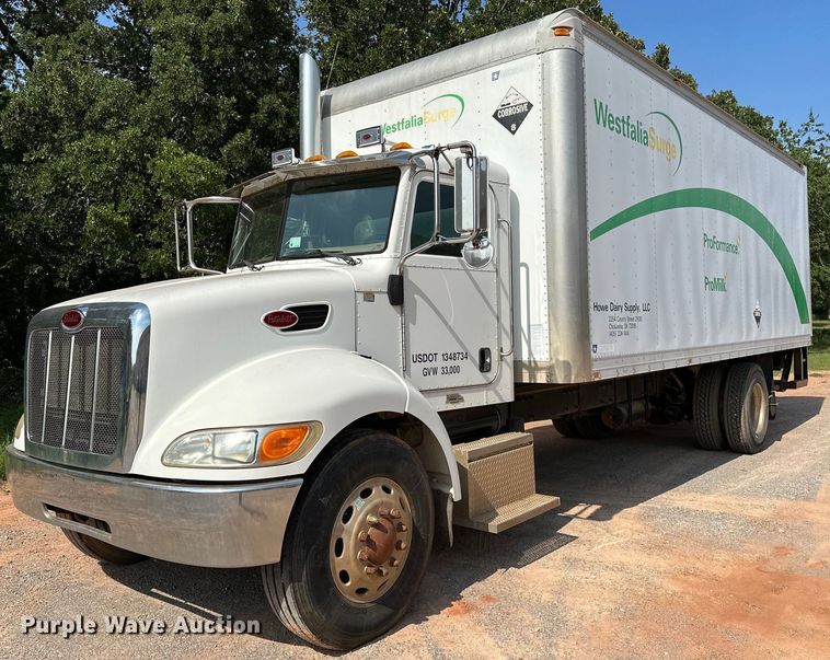 image for item OC9046 2008 Peterbilt 335  box truck