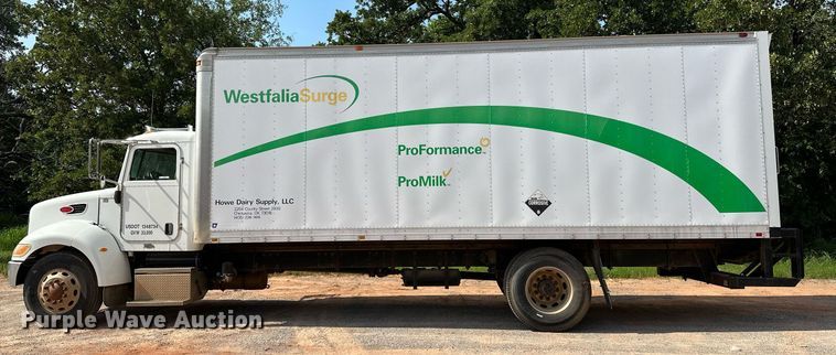 image for item OC9046 2008 Peterbilt 335  box truck