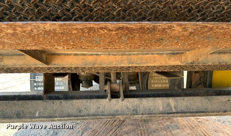 image for item OC9046 2008 Peterbilt 335  box truck