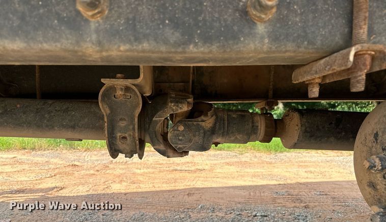 image for item OC9046 2008 Peterbilt 335  box truck