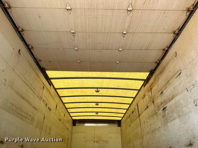 image for item OC9046 2008 Peterbilt 335  box truck