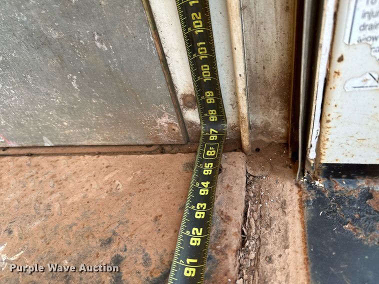 image for item OC9046 2008 Peterbilt 335  box truck