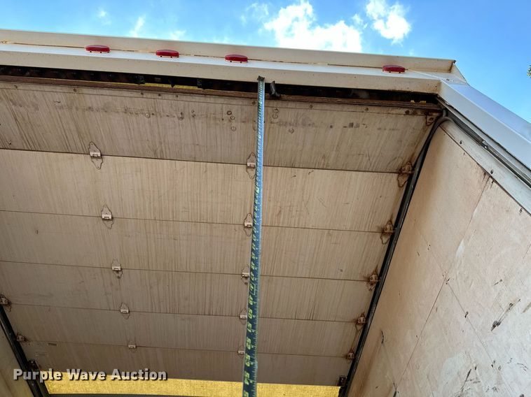 image for item OC9046 2008 Peterbilt 335  box truck