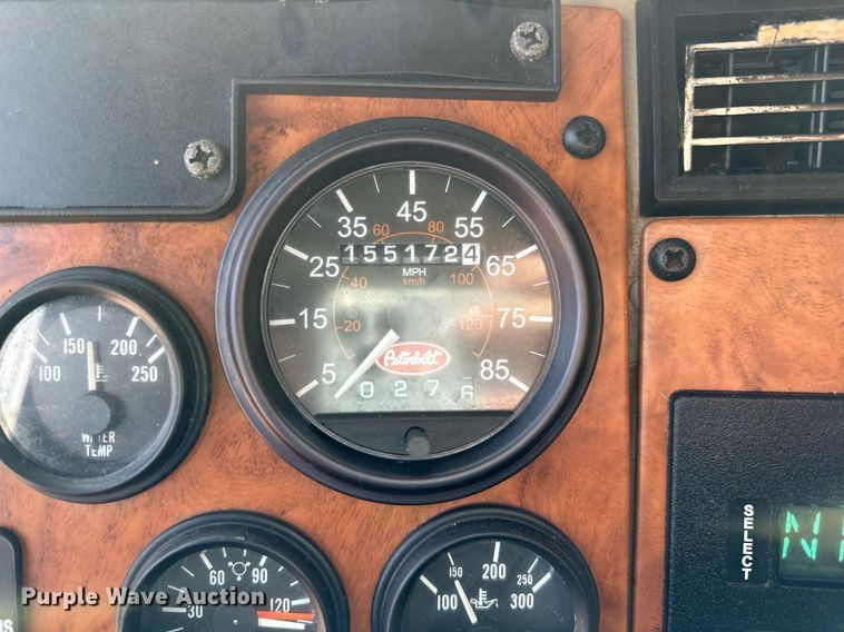 image for item OC9046 2008 Peterbilt 335  box truck