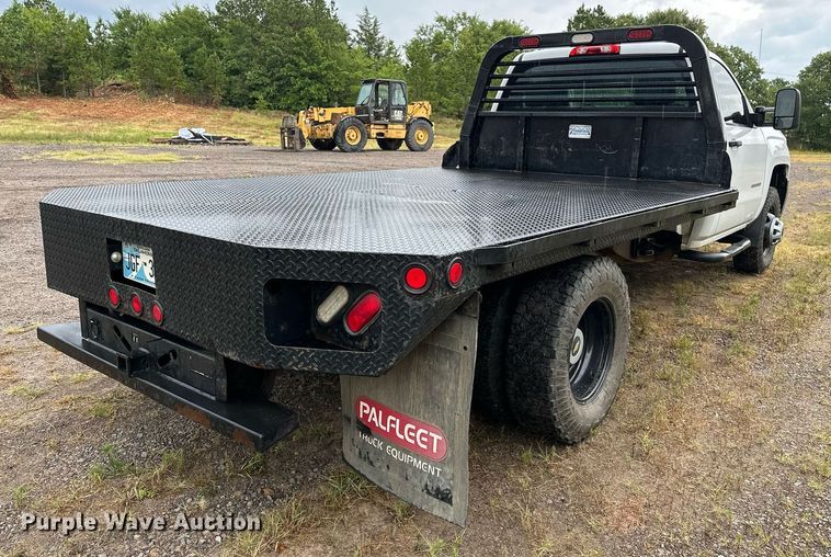 image for item OC9091 2015  Chevrolet 3500HD  flatbed pickup truck