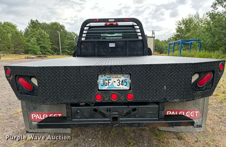 image for item OC9091 2015  Chevrolet 3500HD  flatbed pickup truck