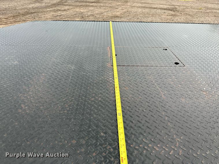 image for item OC9091 2015  Chevrolet 3500HD  flatbed pickup truck