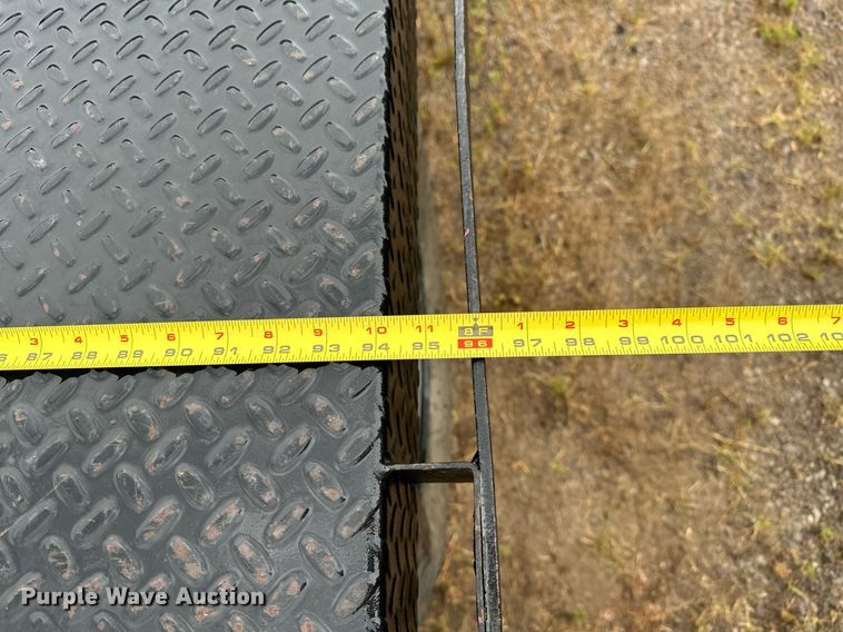 image for item OC9091 2015  Chevrolet 3500HD  flatbed pickup truck