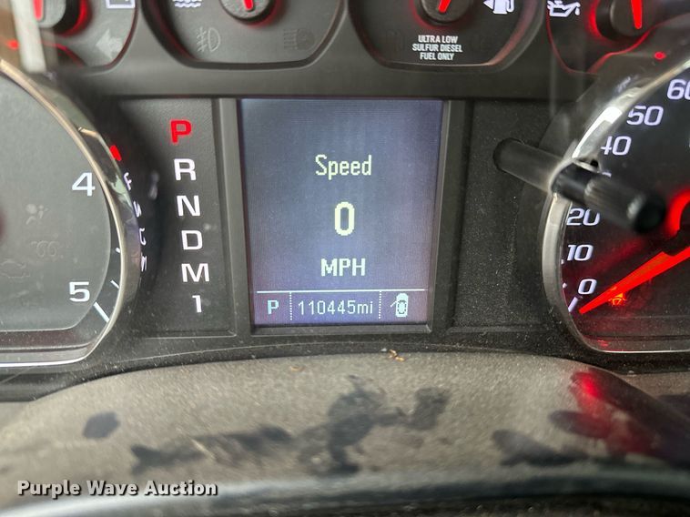 image for item OC9091 2015  Chevrolet 3500HD  flatbed pickup truck