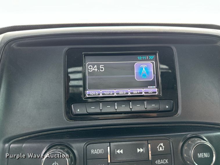 image for item OC9091 2015  Chevrolet 3500HD  flatbed pickup truck