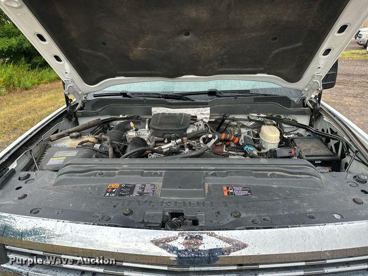 image for item OC9091 2015  Chevrolet 3500HD  flatbed pickup truck