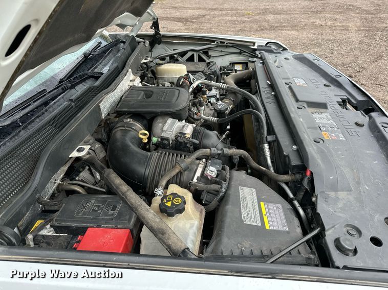 image for item OC9091 2015  Chevrolet 3500HD  flatbed pickup truck