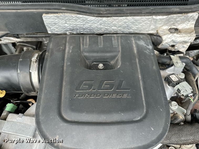 image for item OC9091 2015  Chevrolet 3500HD  flatbed pickup truck