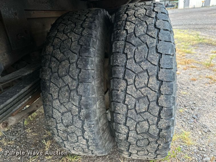 image for item OC9091 2015  Chevrolet 3500HD  flatbed pickup truck