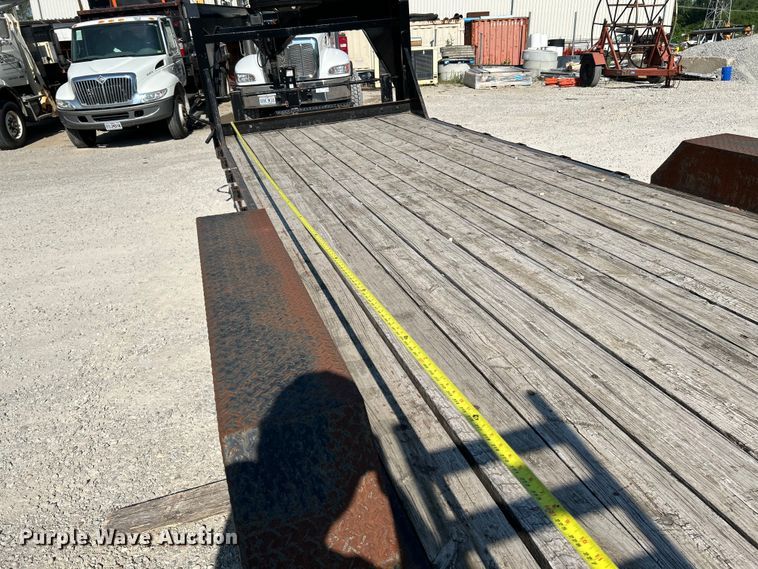 image for item OK9609 2014 Diamond C Ranger Series  equipment trailer