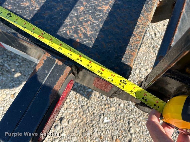 image for item OK9609 2014 Diamond C Ranger Series  equipment trailer