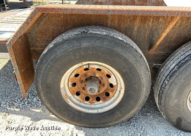 image for item OK9609 2014 Diamond C Ranger Series  equipment trailer