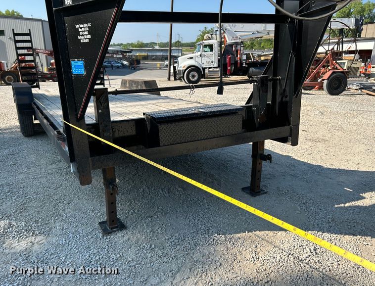 image for item OK9610 2014 Roadclipper  equipment trailer