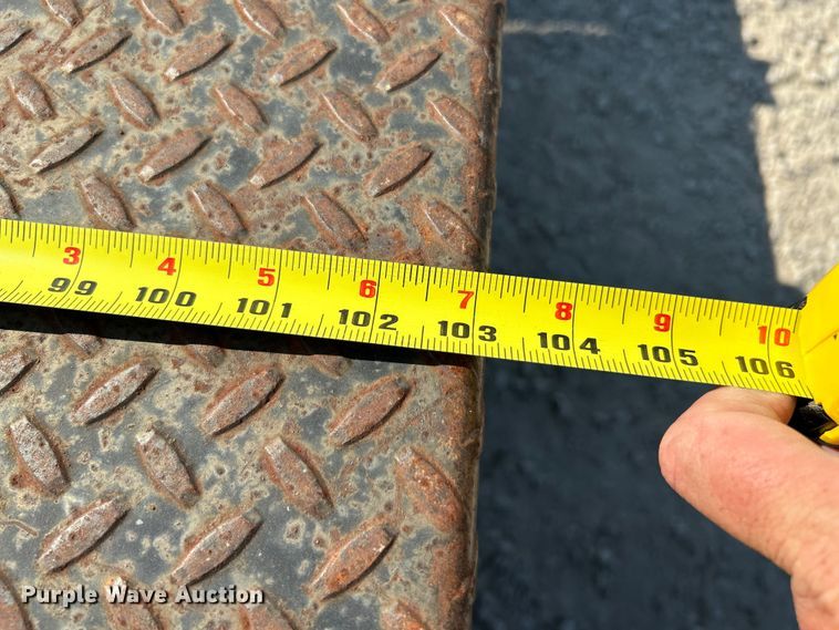 image for item OK9610 2014 Roadclipper  equipment trailer