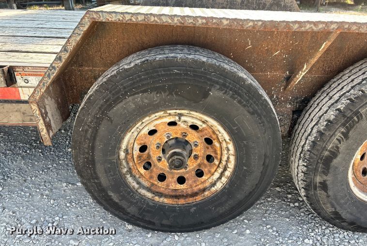 image for item OK9610 2014 Roadclipper  equipment trailer