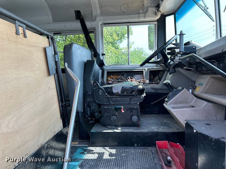 image for item OK9635 2007 Freightliner FS65  school bus