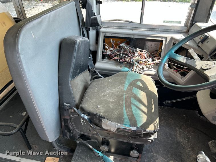 image for item OK9635 2007 Freightliner FS65  school bus