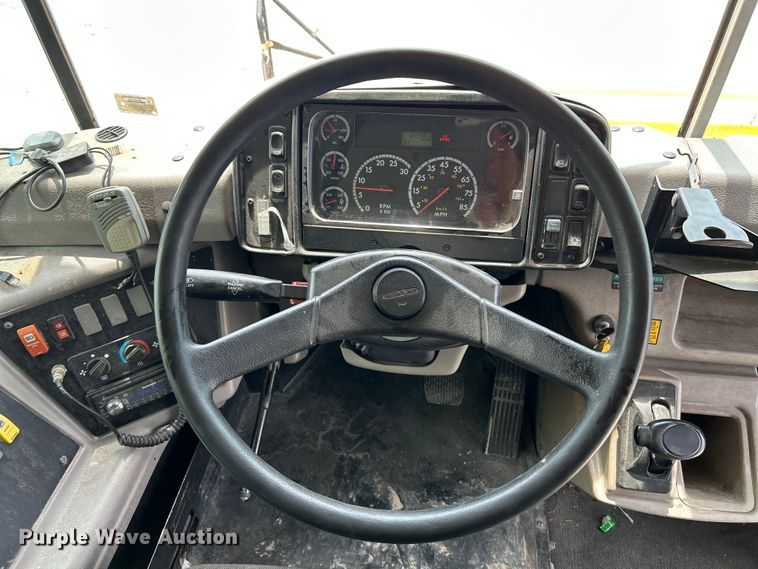 image for item OK9636 2007 Freightliner FS65  school bus