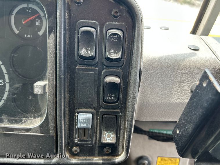 image for item OK9636 2007 Freightliner FS65  school bus