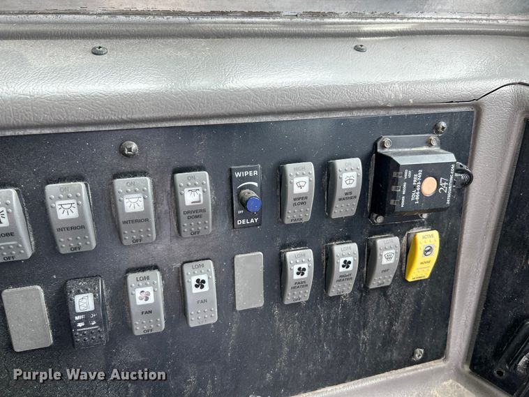 image for item OK9636 2007 Freightliner FS65  school bus