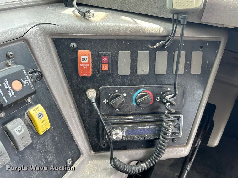 image for item OK9636 2007 Freightliner FS65  school bus