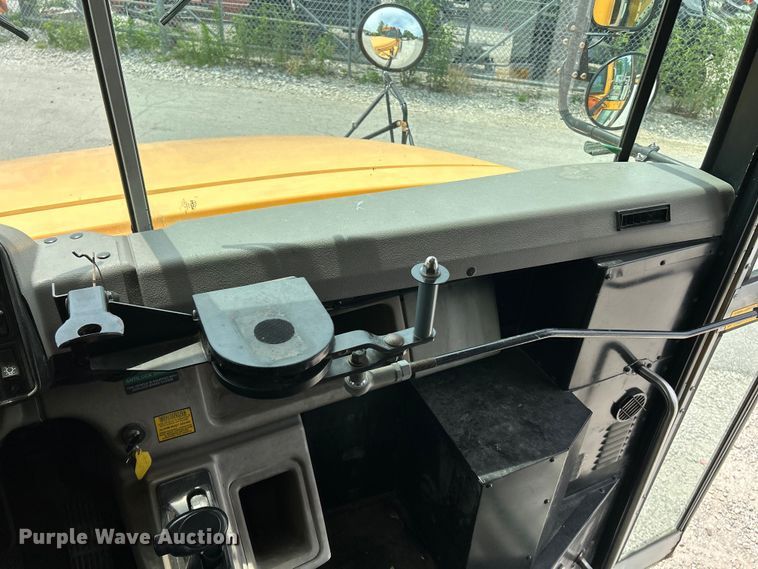 image for item OK9636 2007 Freightliner FS65  school bus