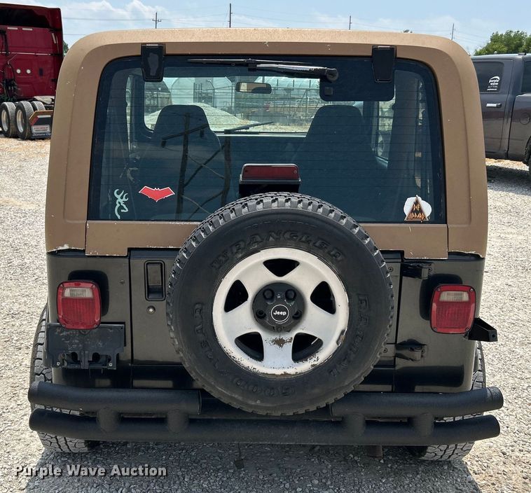 image for item OK9639 1994 Jeep Wrangler  SUV