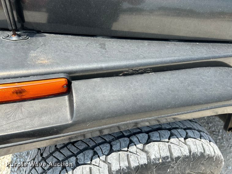 image for item OK9639 1994 Jeep Wrangler  SUV