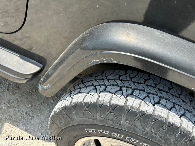 image for item OK9639 1994 Jeep Wrangler  SUV