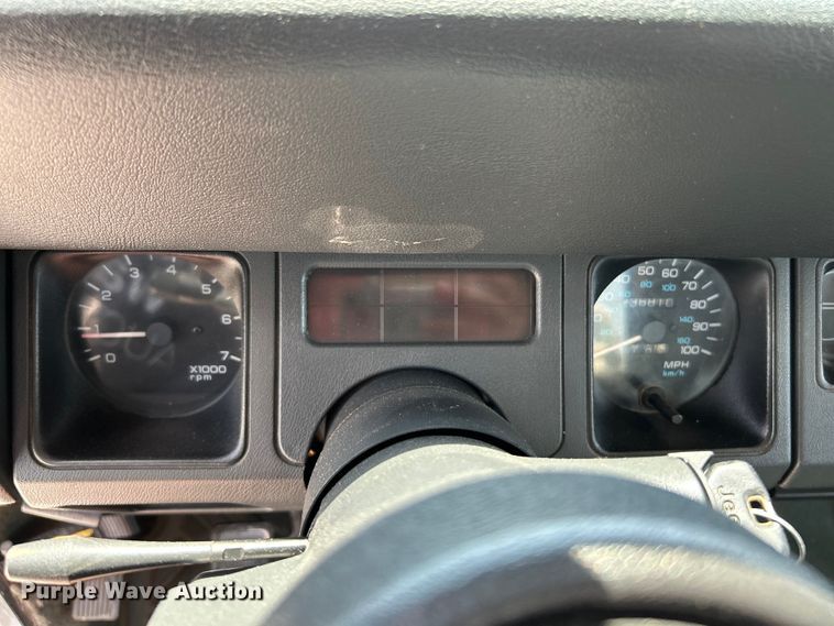 image for item OK9639 1994 Jeep Wrangler  SUV