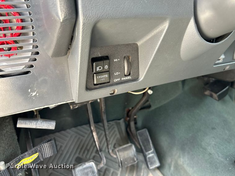 image for item OK9639 1994 Jeep Wrangler  SUV