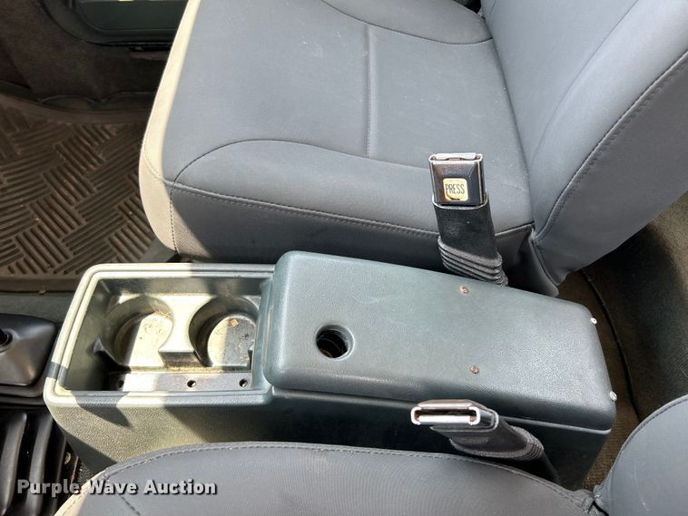 image for item OK9639 1994 Jeep Wrangler  SUV