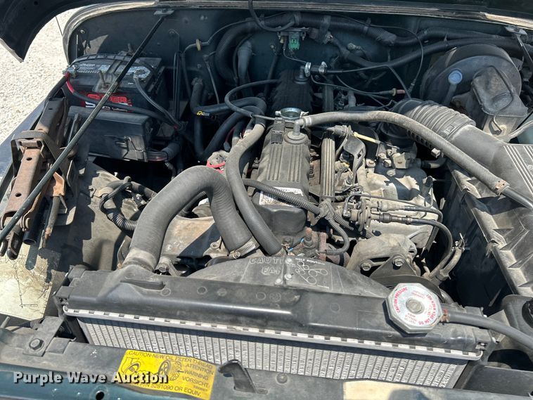 image for item OK9639 1994 Jeep Wrangler  SUV