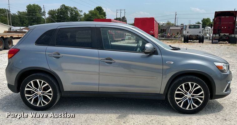 image for item OK9640 2016 Mitsubishi Outlander Sport  SUV