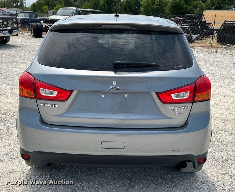 image for item OK9640 2016 Mitsubishi Outlander Sport  SUV