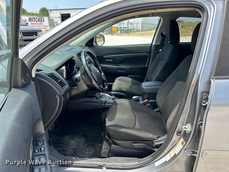 image for item OK9640 2016 Mitsubishi Outlander Sport  SUV