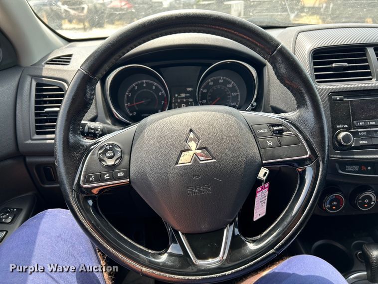 image for item OK9640 2016 Mitsubishi Outlander Sport  SUV