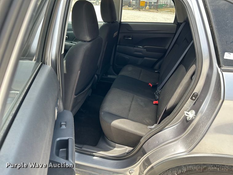 image for item OK9640 2016 Mitsubishi Outlander Sport  SUV