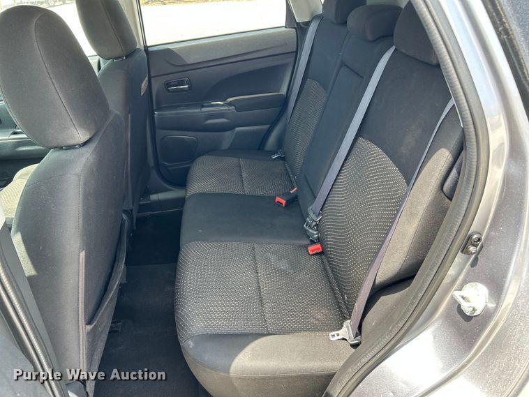 image for item OK9640 2016 Mitsubishi Outlander Sport  SUV