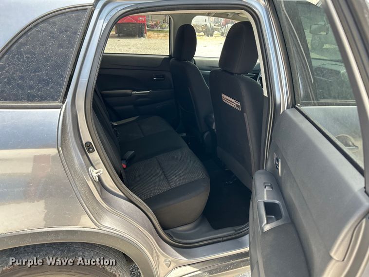 image for item OK9640 2016 Mitsubishi Outlander Sport  SUV